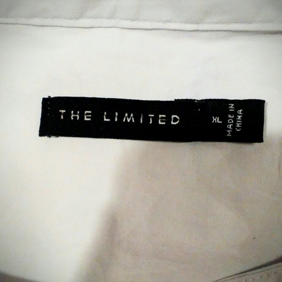 🔥 The Limited Button-Up Blouse (52) - Picture 3 of 4